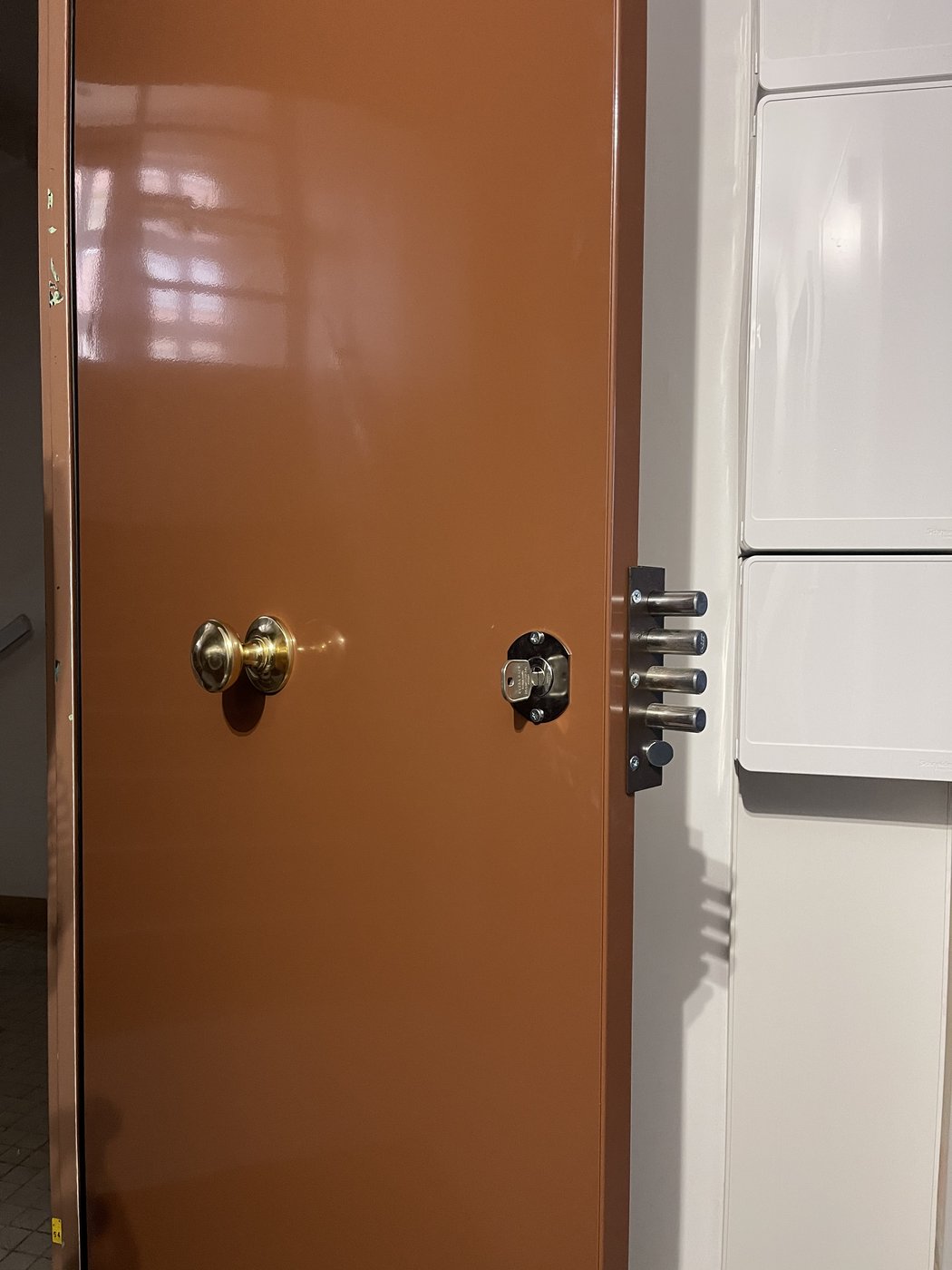 Ouverture de porte blindée par ISA Protect Home
