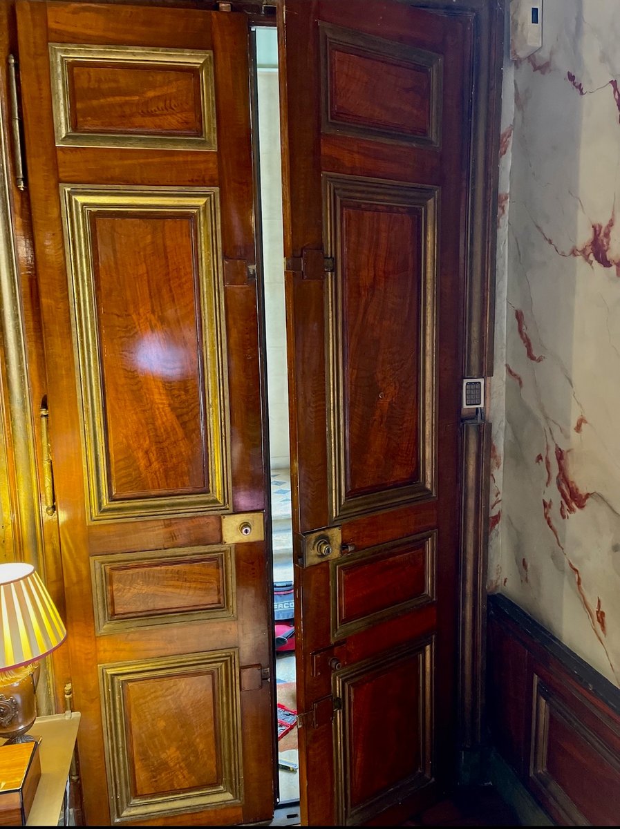 Porte haut de gamme sécurisée avec digicode par ISA Protect Home